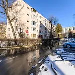 Xili's & Free Private Parking Apartment *