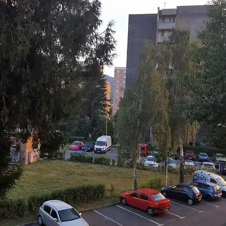 Xili's & Free Private Parking Brasov