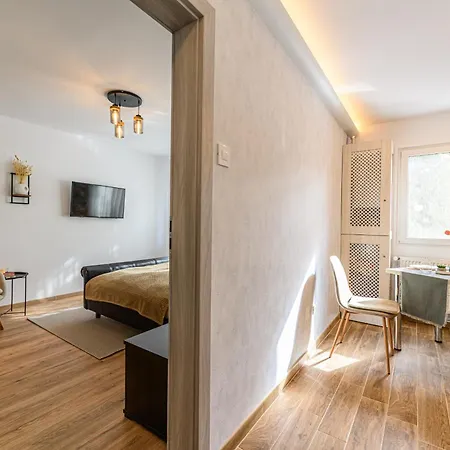Xili's & Free Private Parking Apartament