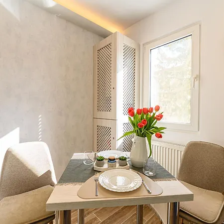 Xili's & Free Private Parking Apartament