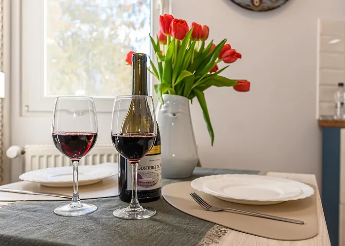 Xili's & Free Private Parking *